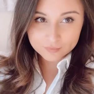 Meet your Posher, Evelina